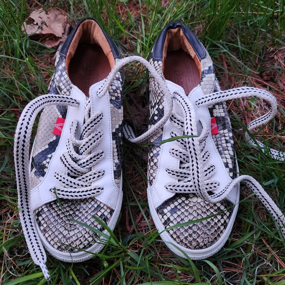 Veronica Beard Sneakers